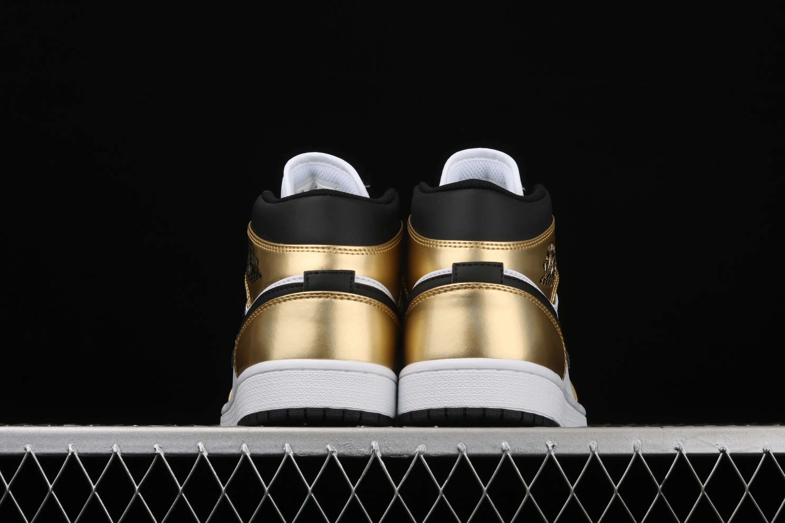 All Categories Air Jordan Jordan Series Basketball Shoes Air Jordan 1 Mid Air Jordan 1 Mid "Metallic Gold" AJ1 Joe 1 Zhongbang Platinum Color DC1419-700